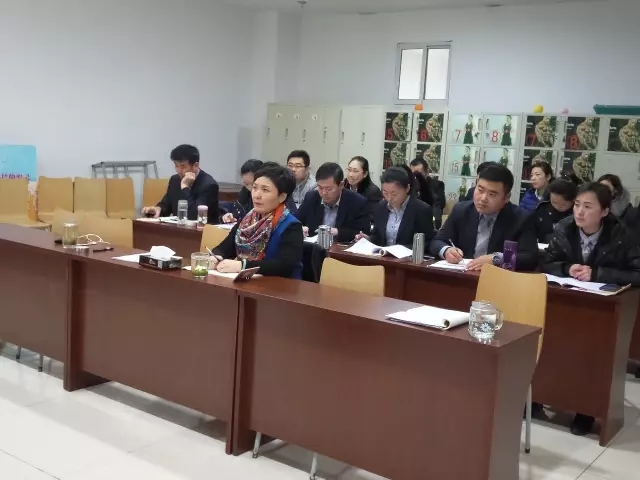 1586163015847952.jpg 【會議】嵐山新瑪特組織召開2016年度中層述職大會1.webp.jpg